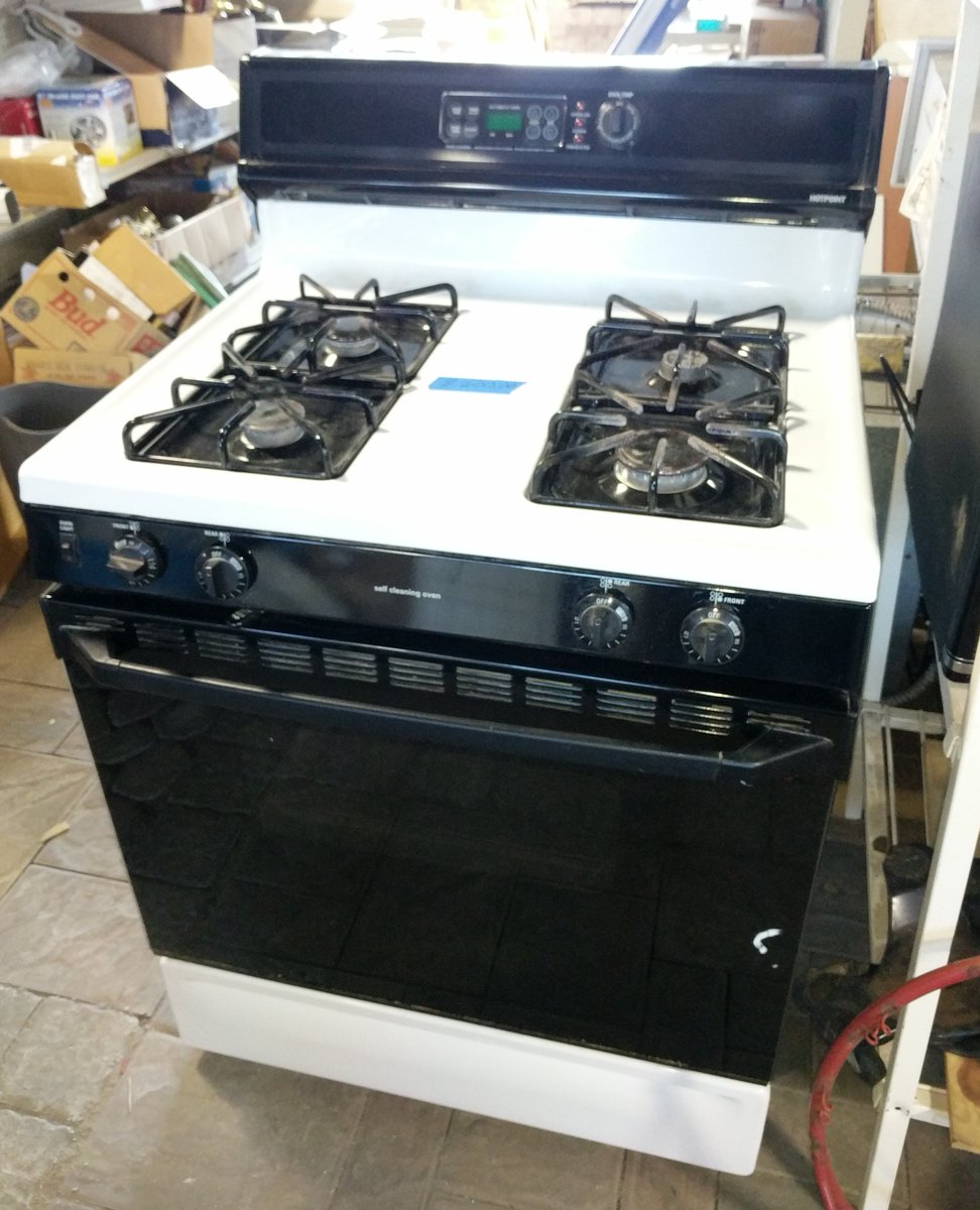 Gas oven in great condition just $200.00!  Come visit us at our store in New Britain today!