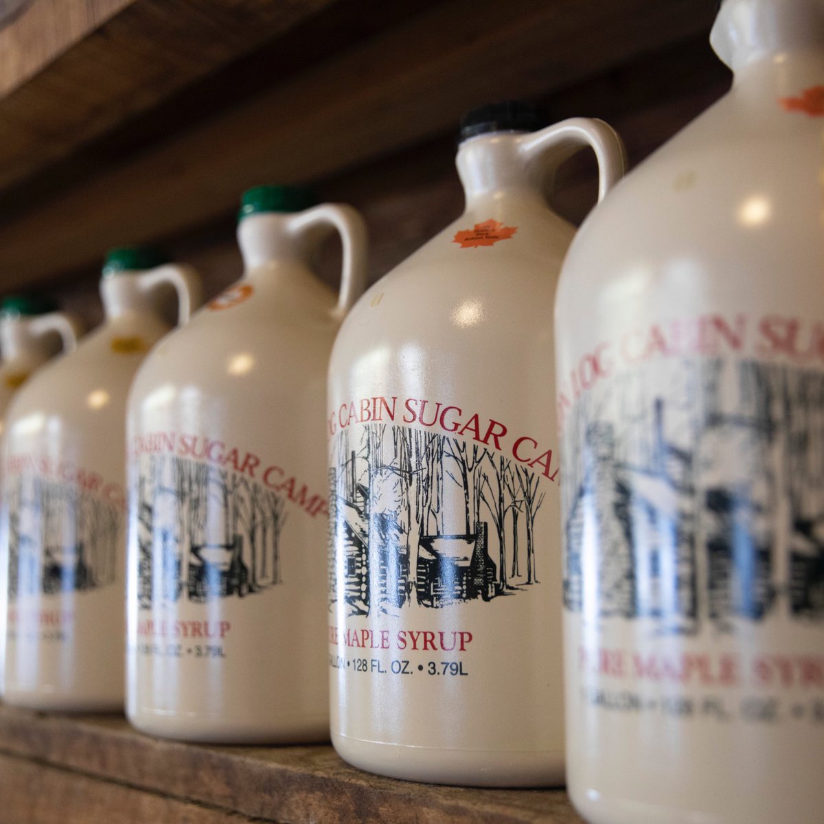 Burton_Chamber's tweet image. It’s maple season in Ohio! This is the last weekend of the maple tour. Make sure to come in the Burton Log Cabin. There are also pancake breakfasts this Sunday. Don’t miss this opportunity to get out and celebrate maple and the coming of spring! burtonchamberofcommerce.org