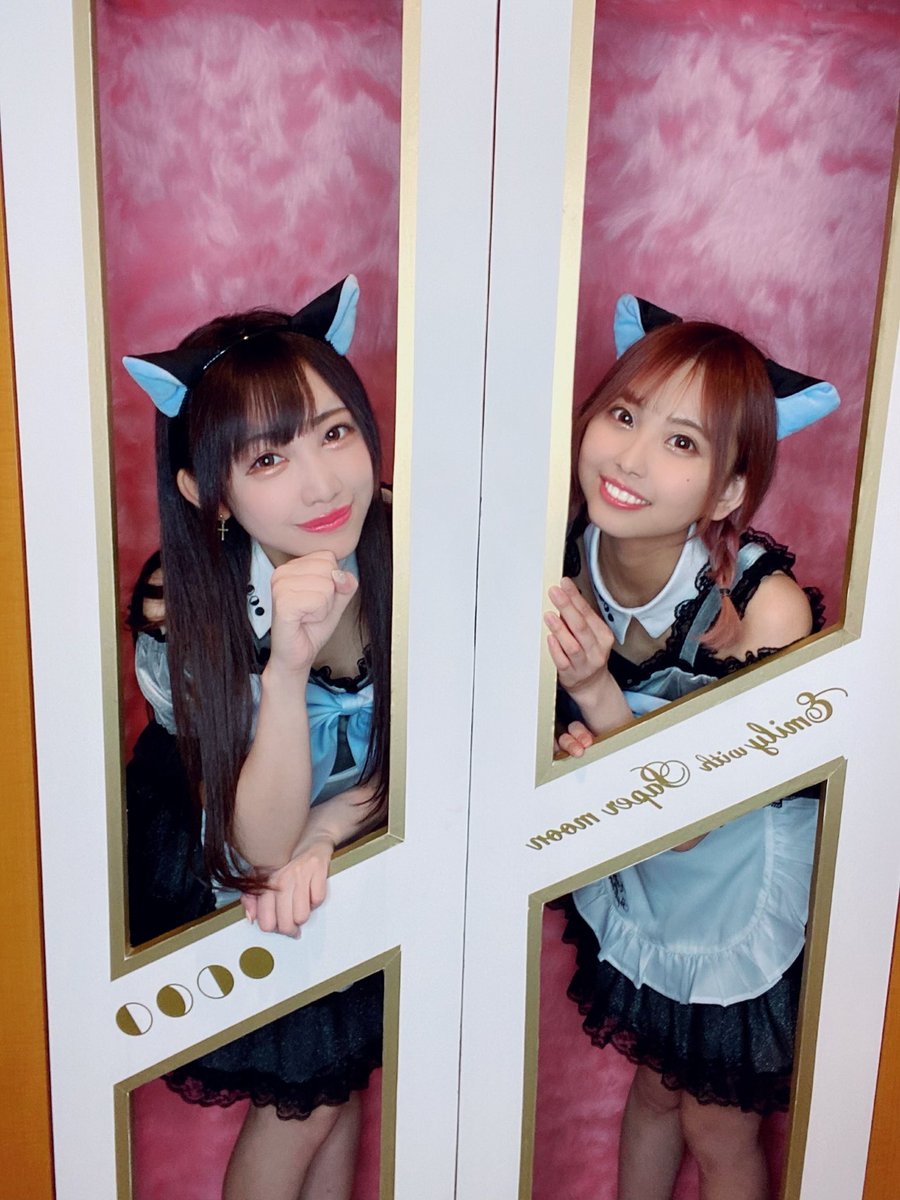 星咲花那 on X: ちゃんももさんプロデュースの EmilywithPapermoonのレセプション パーティにまひてんと参加させて頂きました  ！！！ 制服のデザインが好きすぎる… ドリンクもおしゃれでかわいいのである、、 久しぶりに女の子できて楽しかった笑 ...