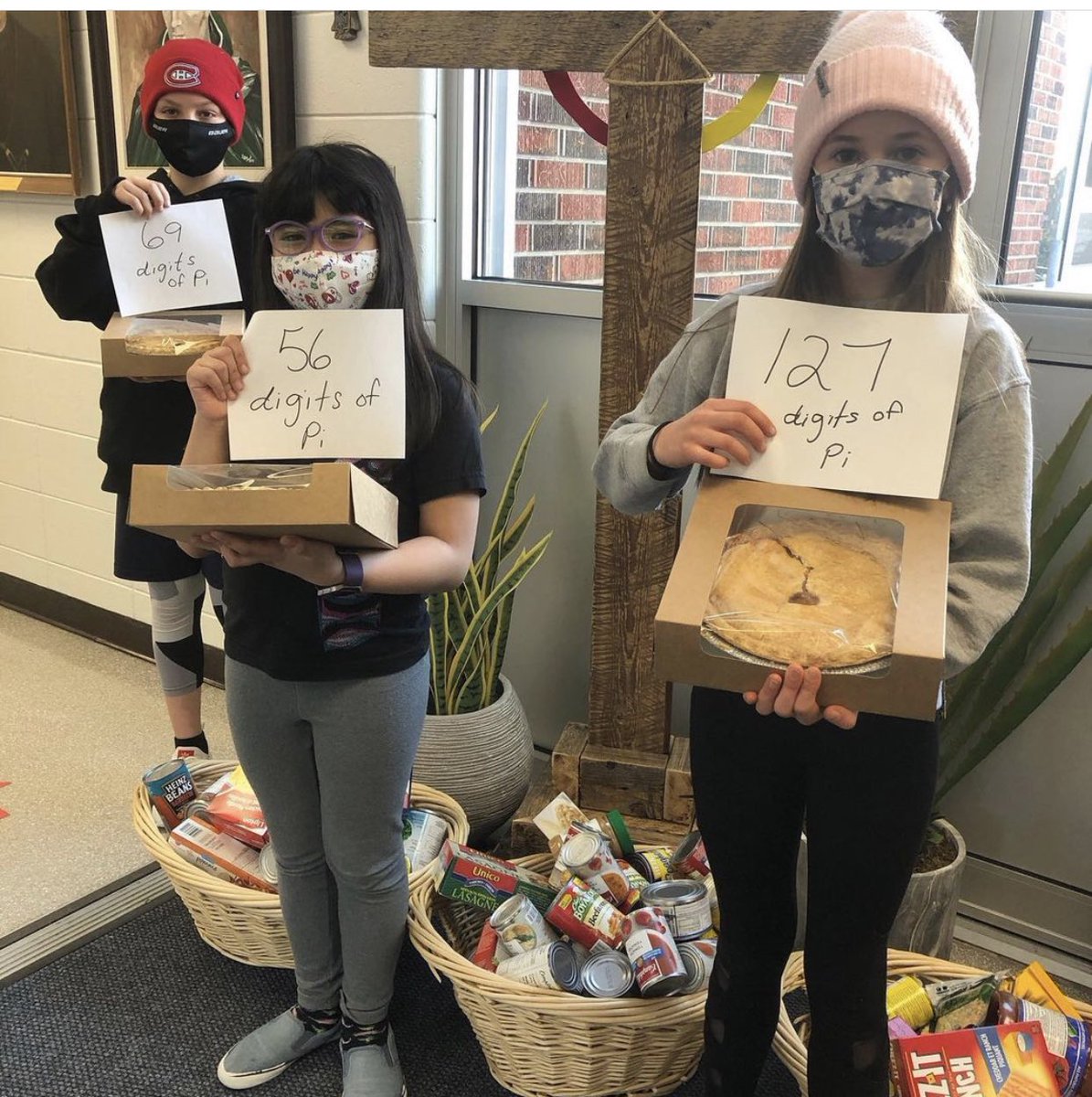 MrsLPratt's tweet photo. 4P is so proud of our classmate Harlow, and all of the other students grades 4-6, who took part in our school’s third annual Pi Day competition! Our numeracy week wrapped up in the sweetest way! 🥧 @albert_lacombe #gsacrdproud https://t.co/dkzsFUIOpa