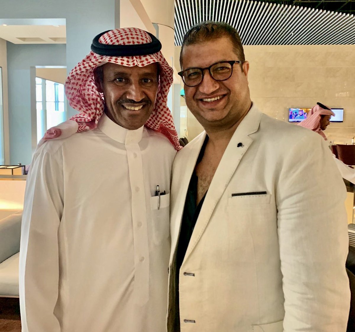 Mhmoudsorour's tweet photo. مفاجأه ساره بعد قليل لعشاق ملك الفن خالد عبد الرحمن🇸🇦❤️🇸🇦 https://t.co/06VdKIb87z