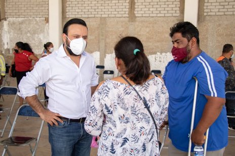 agenciaoaxacamx's tweet image. El compromiso más grande es el que tenemos con #LasMerasMeras y #LosMerosMeros oaxaqueños. ¿Apoco no? @jesusromerooax