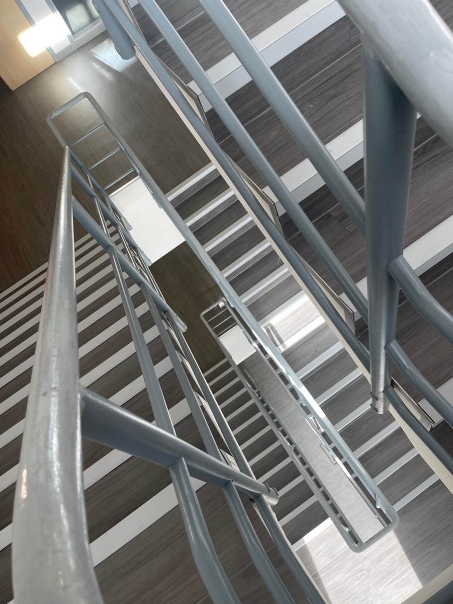 Q-Range DUO stair nosings - The next evolution in stair nosing design for safe stairs. 

Read more: 
quantumprofilesystems.com/en/quantum-ins…

Samples:
quantumprofilesystems.com/en/quantum-ser… 

#stairnosing 
#stairedging
#specification 
#architect
#safety  
#buildingdesign
#flooringcontractor
#flooringfitter