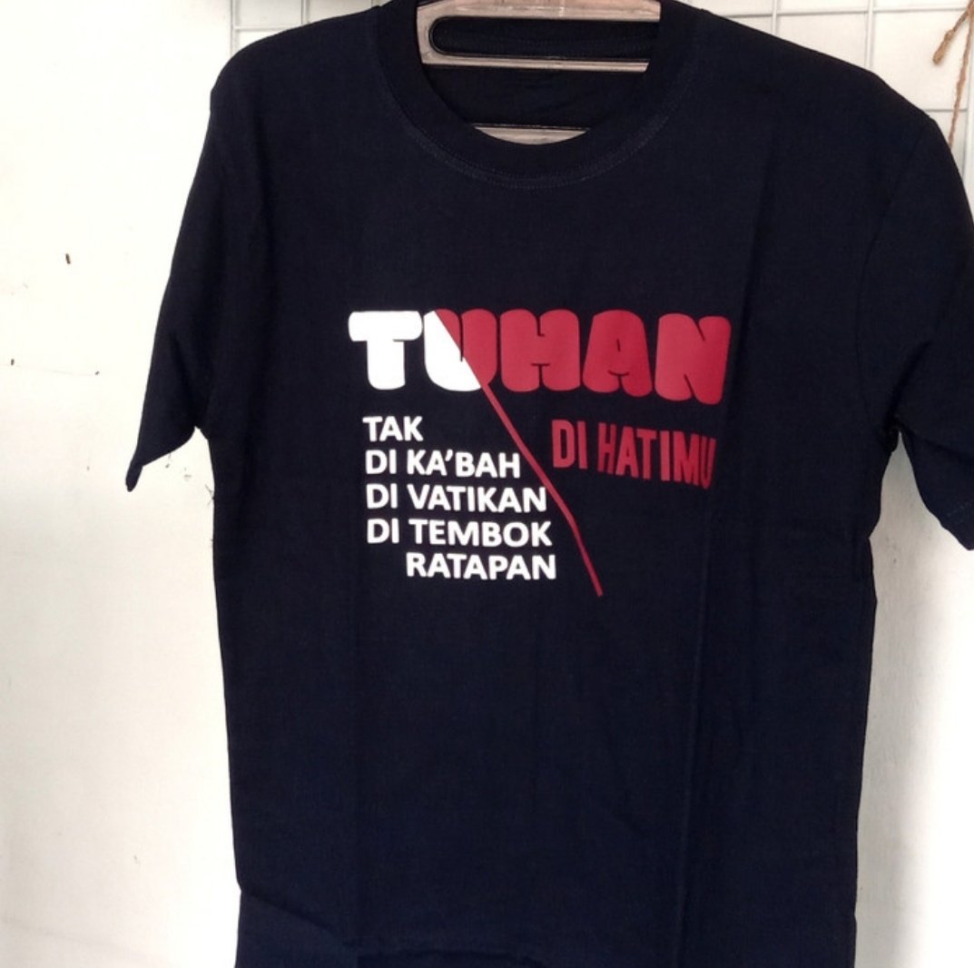 Jackpit85's tweet photo. Satu lagi pantesan blm bisa tidur
Kaos lagi bagi yg mau
Size L
RT + Like
End bsk jam 20.00
Follow me https://t.co/Sy29YQJzev
