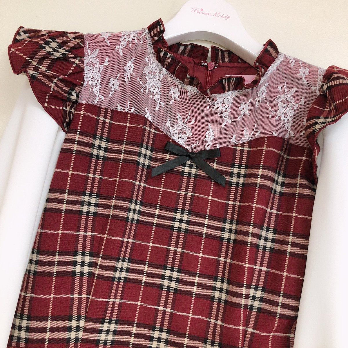 GiTec's tweet photo. こちらも昨日から販売の新作ワンピース♡今日も沢山売れてます✨お早めに♫
8900円＋tax
#109春セール https://t.co/PH5ZXnzzjy