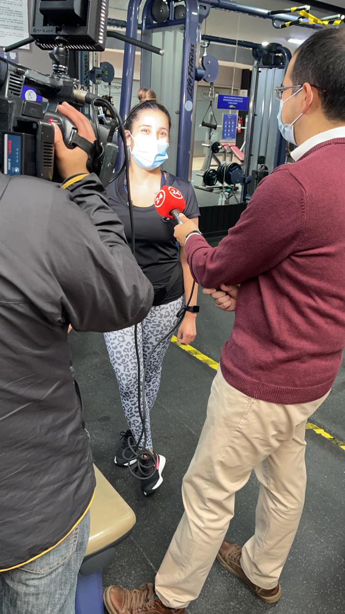 #Ahora Medios de Comunicación locales de #PuntaArenas visitan nuestras sedes para conocer la opinión de nuestros alumnos, quienes rechazan contundentemente este nuevo cierre #noalcierredegimnasios #losgimnasiossonseguros #elejercicioessalud #queabranlosgimnasios