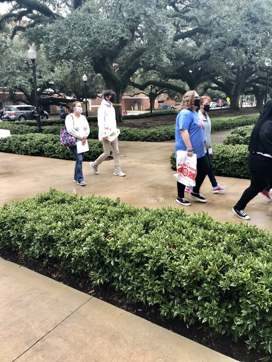 RaginRecruiters's tweet photo. Who else is excited about Preview Day this Saturday? 

We can’t wait to show you around our campus, answer all your questions about academic programs and the admission process. 

As usual, let make magic this Saturday 🤟 https://t.co/Fq8DAgr6JM