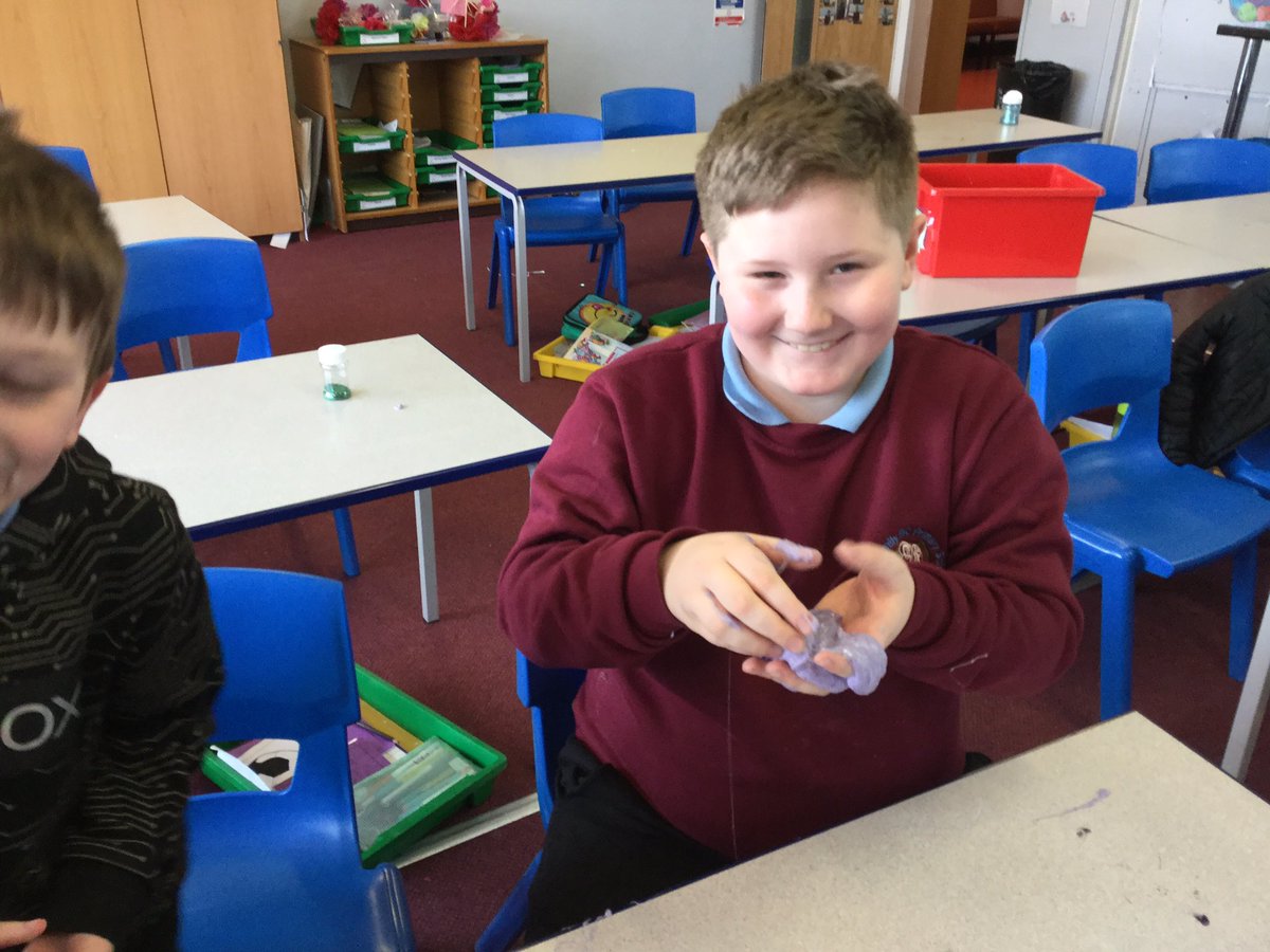 Year3HolyFamily's tweet photo. Great end to Sciene Week for Year 3 xxx https://t.co/clmyqJsknX