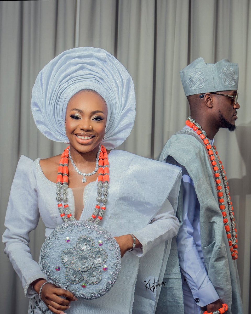 kliqstudioz's tweet photo. King and Queen 
Damilola ❤️ Toheeb #TheDTxperience
.

Planner - @belleoftheball_eventsng 
Asooke @ykarisfashion 
Gele - @abydouz_gele 
Beads - @beadsbyoludee 
Makeup - @makeupbysheeda_ 
Jewelry - @bellezaacessories

Photography/Videography- @kliqstudioz 
. https://t.co/GndoGAUaDa