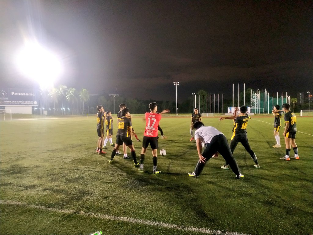 aliamirrazali's tweet photo. Back with @neoxfc_official after two years off with health issues and MCO.
Friendly tonight while waiting for the league to commence Insha'Allah mid this year.
#NeoXFC https://t.co/PYixJlkKZP