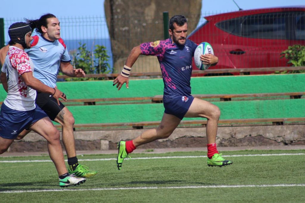 🤩🏉 La increíble historia de Juan Carlos Souto:

💢 Carpintero gallego, se vio obligado a cerrar su negocio por la crisis

🗻 Ahora su vida es el rugby en la Isla de Pascua, el tesoro del Pacífico

🗣 "Es como vivir en un pueblo español de hace años"

🔊 play.cadenaser.com/audio/16155618…