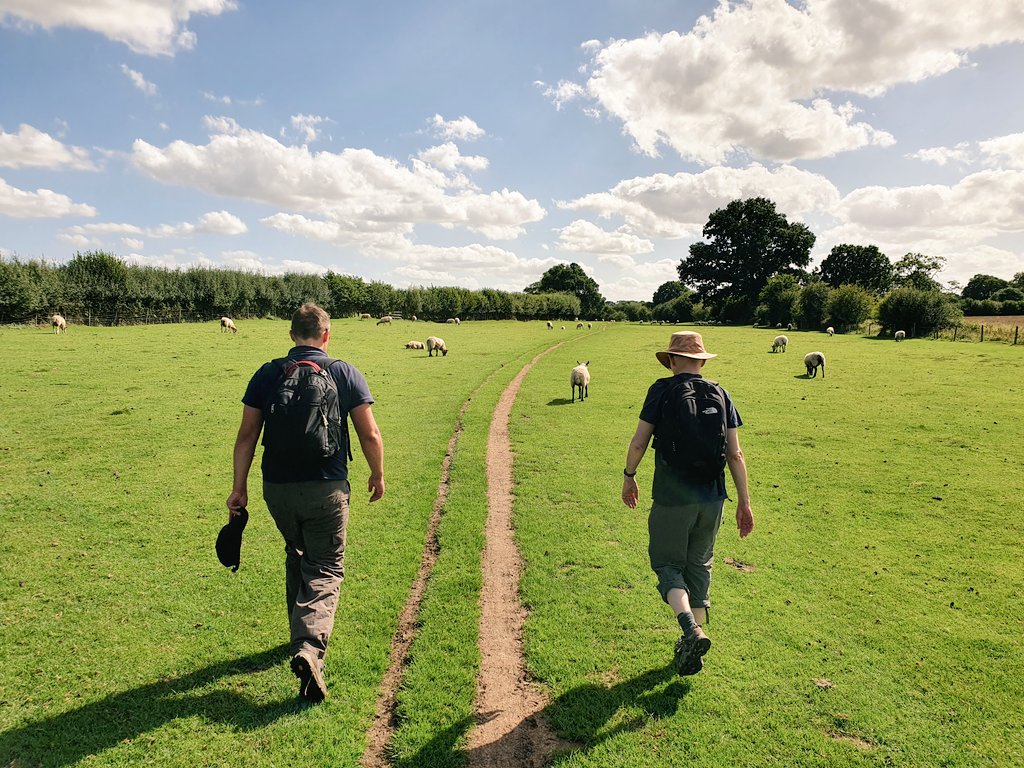 LongWeekenders's tweet photo. Day 3 of #walking #rambling the #centenaryway in #warwickshire from #brandon to #leamingtonspa 22 miles in Aug20. #canals #castles #churches full details on my new #podcast walk this way https://t.co/CfGxTJd1Hq #longdistancepaths @LDWA1 @WarwicksRambler @WalkersrWelcome https://t.co/hYkEfkJsZv