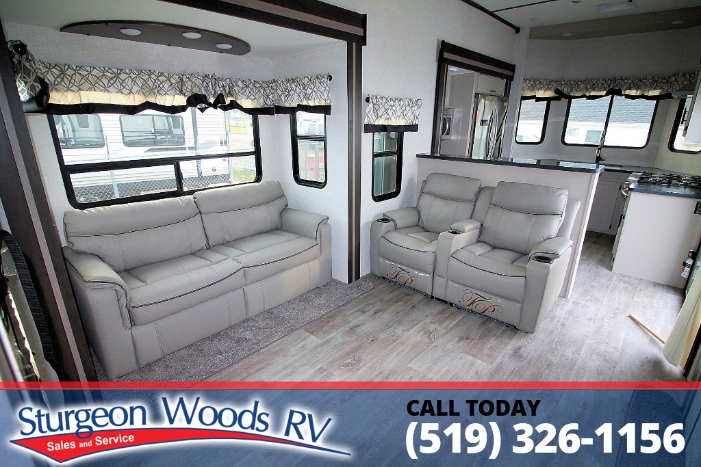 Want everything??
You know...roomy kitchen, great area to relax and not give up any of that space for sleeping?...Are you looking for that?
Great news - you found it!😍😍
Check out this Hampton 388FKL - double loft, spacious kitchen, king size bed...etc.
youtu.be/lKLMKlzU6kc