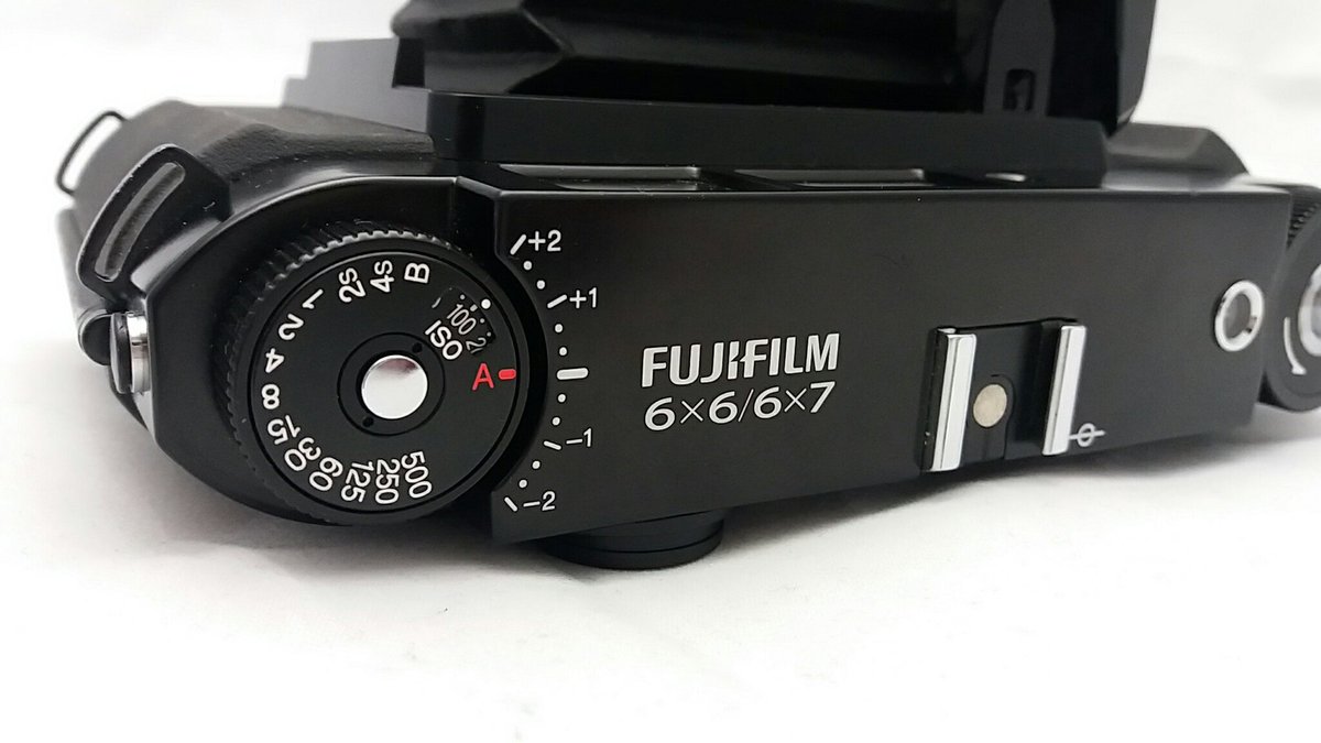 Omgeving zand Gewaad Soper Photographic on Twitter: "A pocket size medium format rangefinder  that shoots 6x6 and 6x7 This Fujifilm GF670 will be on the website very  soon #filmphotography https://t.co/uryO01fd7q" / Twitter
