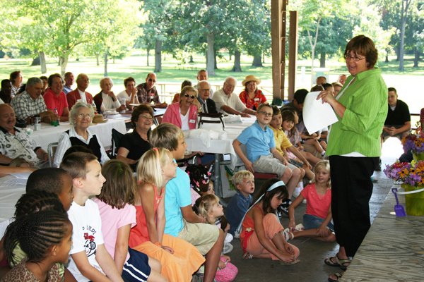 Holy Week
Palm Sunday, Maundy Thursday, Good Friday  bit.ly/HolyWeekNPC2021

Easter Worship
April 4

9 am – New Day: in-person service B R Park Shelter #1 Registration required.  bit.ly/Easter9AMregis…

11 am - Easter Celebration online - watch on your schedule. 

All invited!