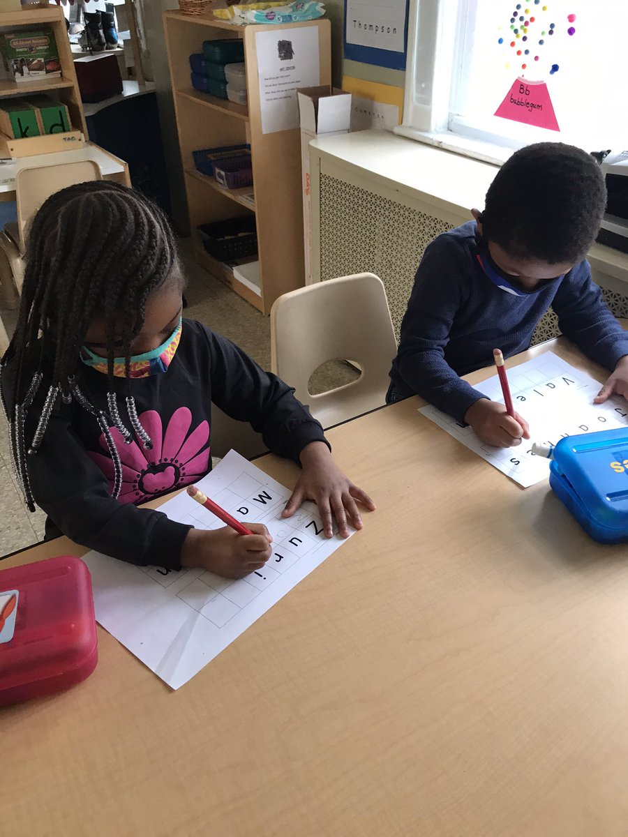 becky29246609's tweet image. Week two of balls was a success. Students loved all of our new ball activities and used STEAM while building ramps to race and roll their balls in the block area! #PassionPurposeProductivity #nextlevelAPSD @Asbury_ParkSD @APSuperGray @tiffanycrespo0 @ShannonAntonel1