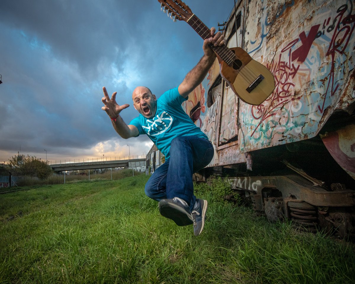 datacultura's tweet photo. Hoy, viernes 12 de marzo a las 21hs en la #FundaciónMercedesSosa, #EduSchmidt presenta Croto con invitados sorpresa y degustación de #Shlepercocina
Conseguí tu entrada en @AlternativaEsc
#CulturaIndependiente https://t.co/S0r4Kwj79f