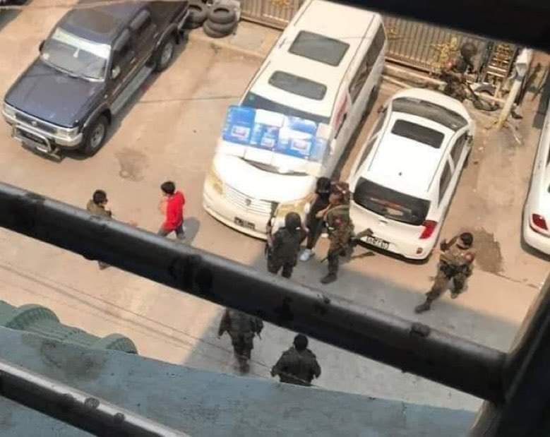 MeiG_twt's tweet photo. This 15 years old little boy was kidnapped by Military Terrorists while he was going to buy some snacks.This underage kid was severely beaten and assaulted while being detained.This is CHILD ABUSE.Imagine the pain and fear he had to suffer.

#WhatsHappeningInMyanmar #Mar12Coup https://t.co/BcaiCkCsOK