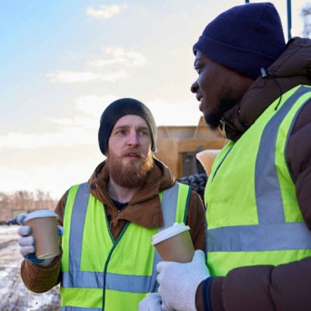 hvsafetyequip's tweet photo. Our brains are designed to pick out things in motion; hi-vis is most effective when the reflective material is placed on the torso and on the front, back and sides of garments to give you 360° visibility on the job site. https://t.co/0VFzPfNxDo