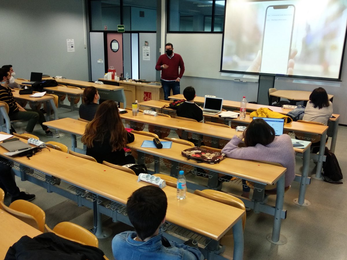 Continuamos la sesión sobre modelos de negocio en internet del <a href="/MBA_UMH/">MBA UMH</a> con el #AlumniUMH  <a href="/Alejandro_Linde/">Alejandro Linde</a> . Un lujo conocer un poco más sobre <a href="/travelestapp/">Travelest App</a> y la monetización de apps.