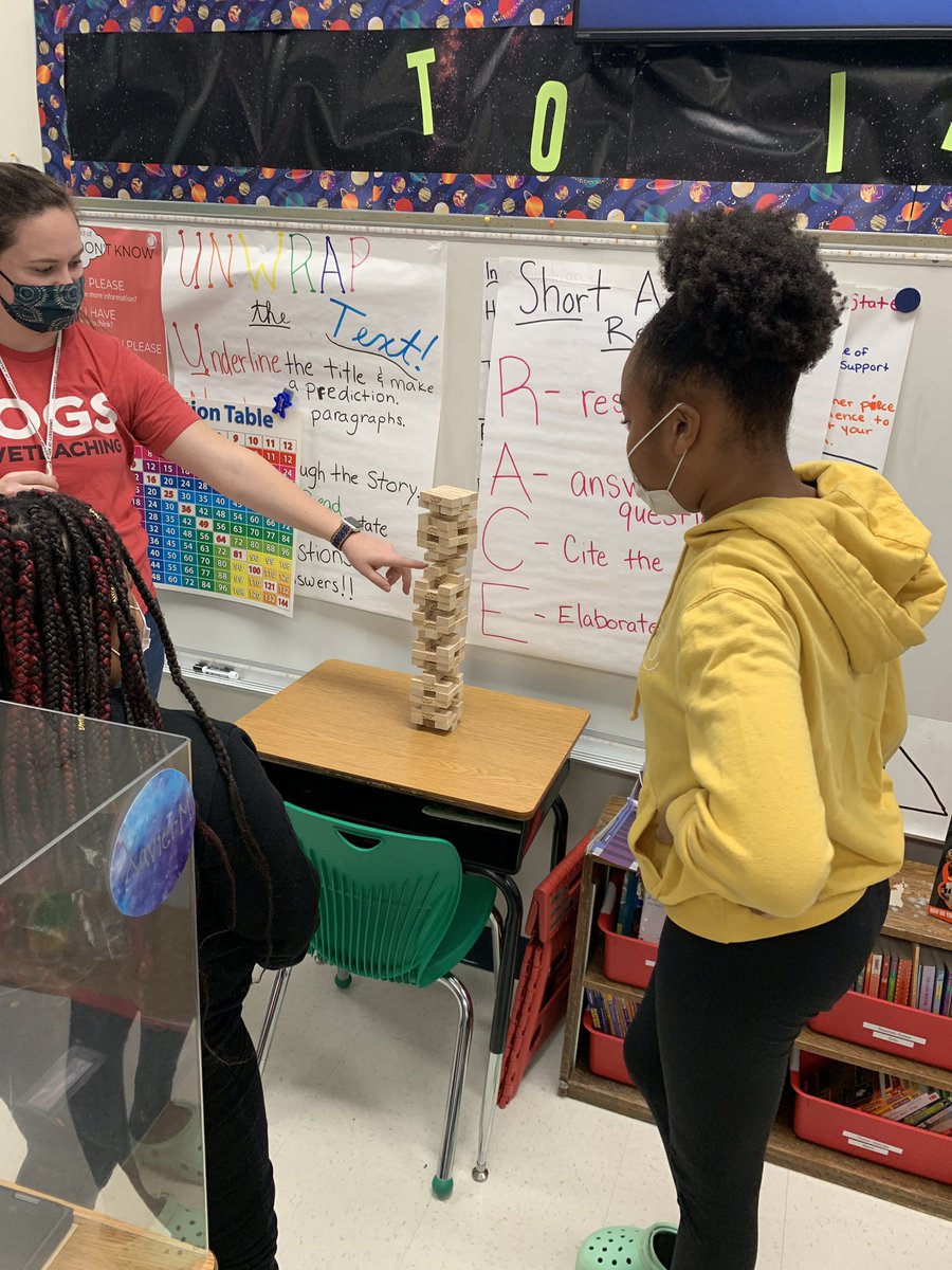 CarianneRapp's tweet image. @msgordons4 playing fluency Jenga with 5th graders during our brain break! @ClubHill_Cougar #GAMEONinGISD #SpringIntersession