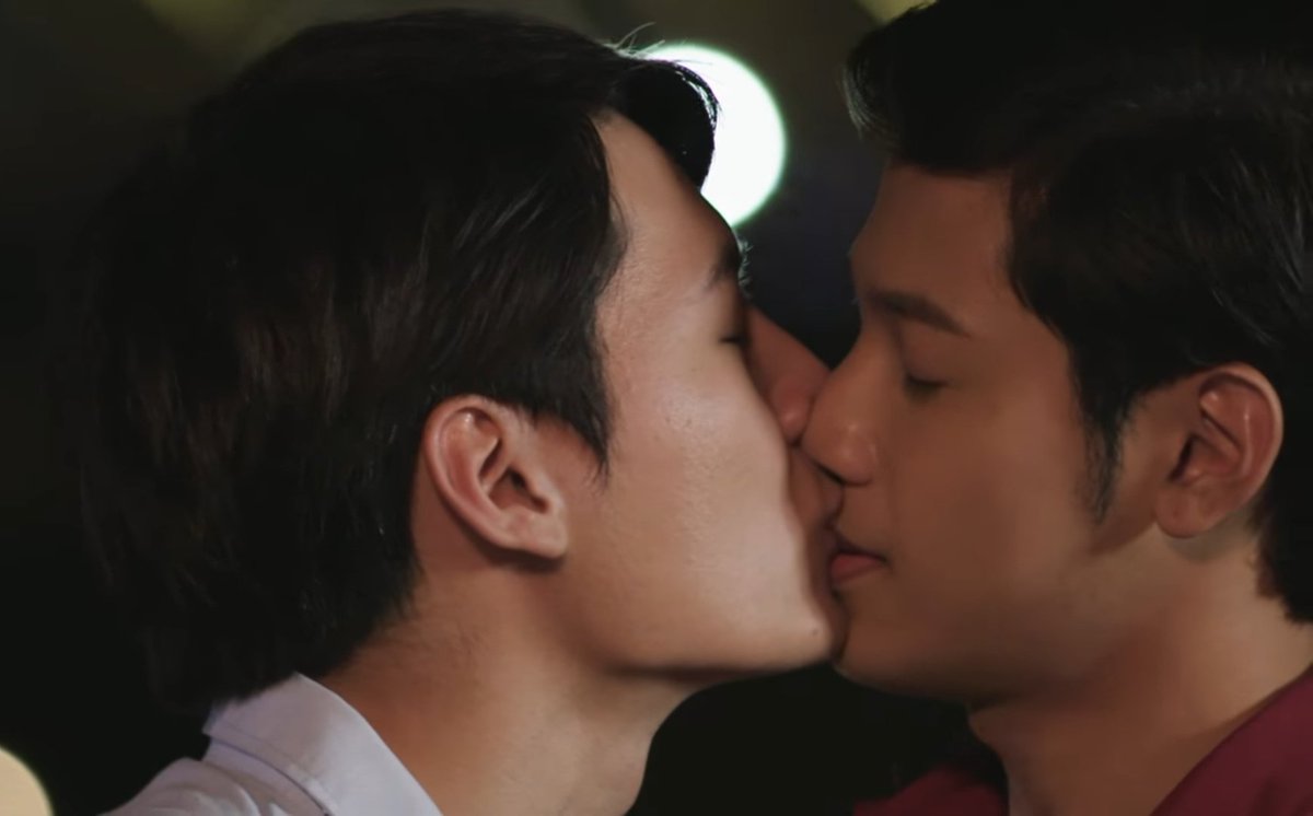 jafran_2915's tweet photo. Sotus
BL series yang mengaduk Emosi.
Kesel,Sedih,Bahagia semua nimbrung.
#sukaBL #BLseries #sotusS https://t.co/kx7DW9eXfU