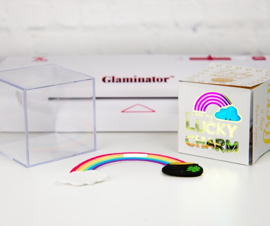 xyroninc's tweet image. ☘️☘️GLAMINATOR GIVEAWAY on Facebook☘️☘️
For the chance to win one Glaminator with 8 rolls of extra foil.... please comment with a quick photo 📸 of your first Xyron machine on our Facebook page.   
#xyronglaminator #25yearsofxyron #foilingfun #funfoilingfriday#craftwithxyron