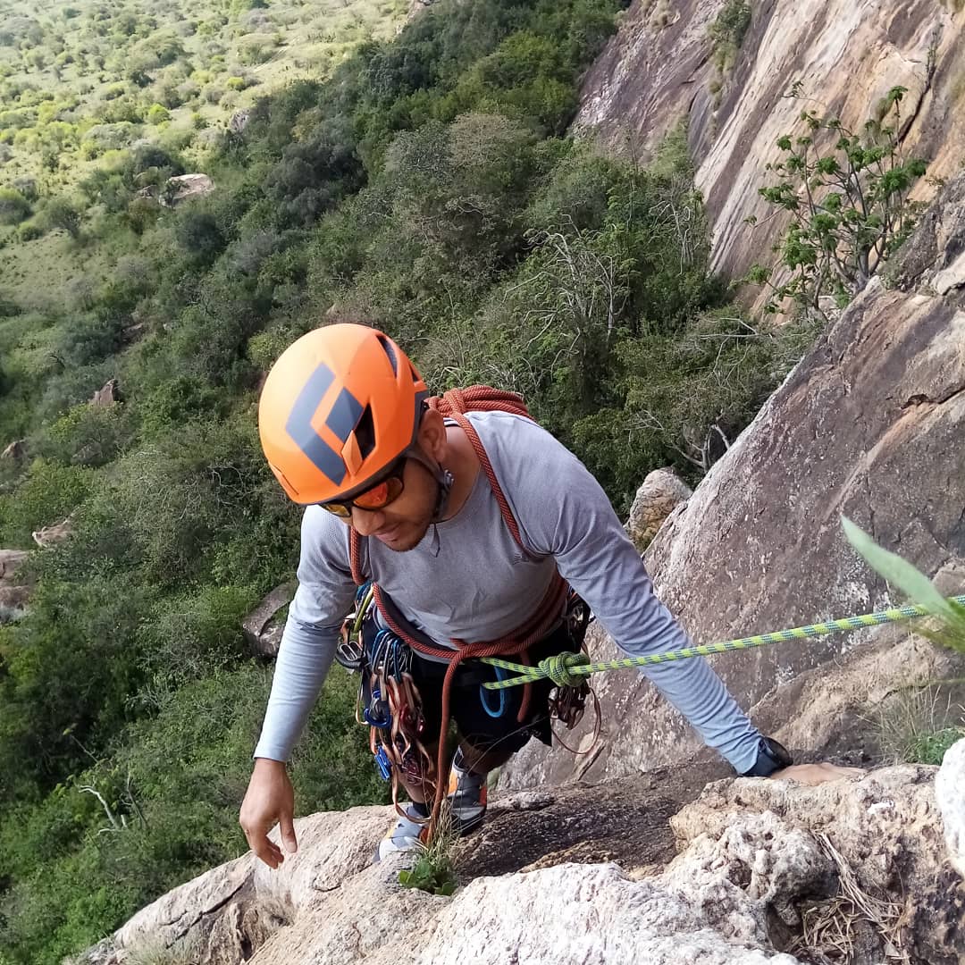 Samclimb254's tweet photo. Recognizing and celebrating a Kenyan climber. This climber, always wanted to go outside and rock climb, he kept insisting until he went, now he can't go back. Been to Mt. Kenya Nelion, lukenya, Hell's gate among other climbing areas.
#peoplethatconnectclimbinginkenya https://t.co/Codv8cLLho