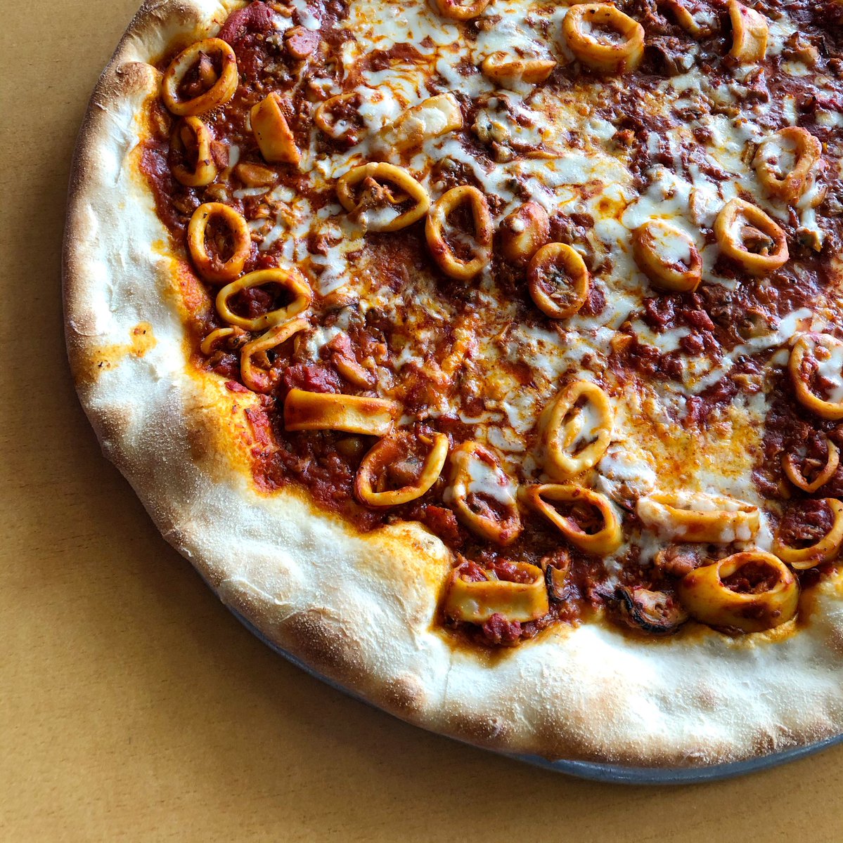 NunziosKitchen's tweet photo. Pescatore pizza also available as an entree 🐠🍕🍝 https://t.co/oBI4EpUkVt