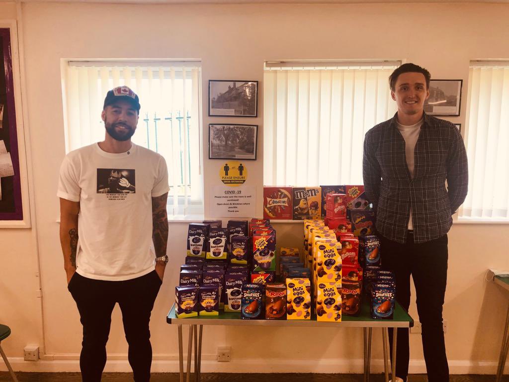 Another amazing donation from <a href="/kaneh10_/">Kane Hemmings</a> and George thank u 🐥🍫