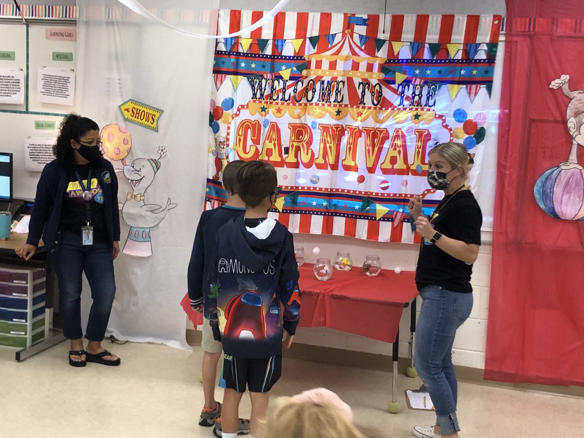 It’s a Carnival 🎡 in ⁦<a href="/IannottaMiss/">Miss Iannotta</a>⁩’s class! #GetYourTeachOn #RockYourSchool