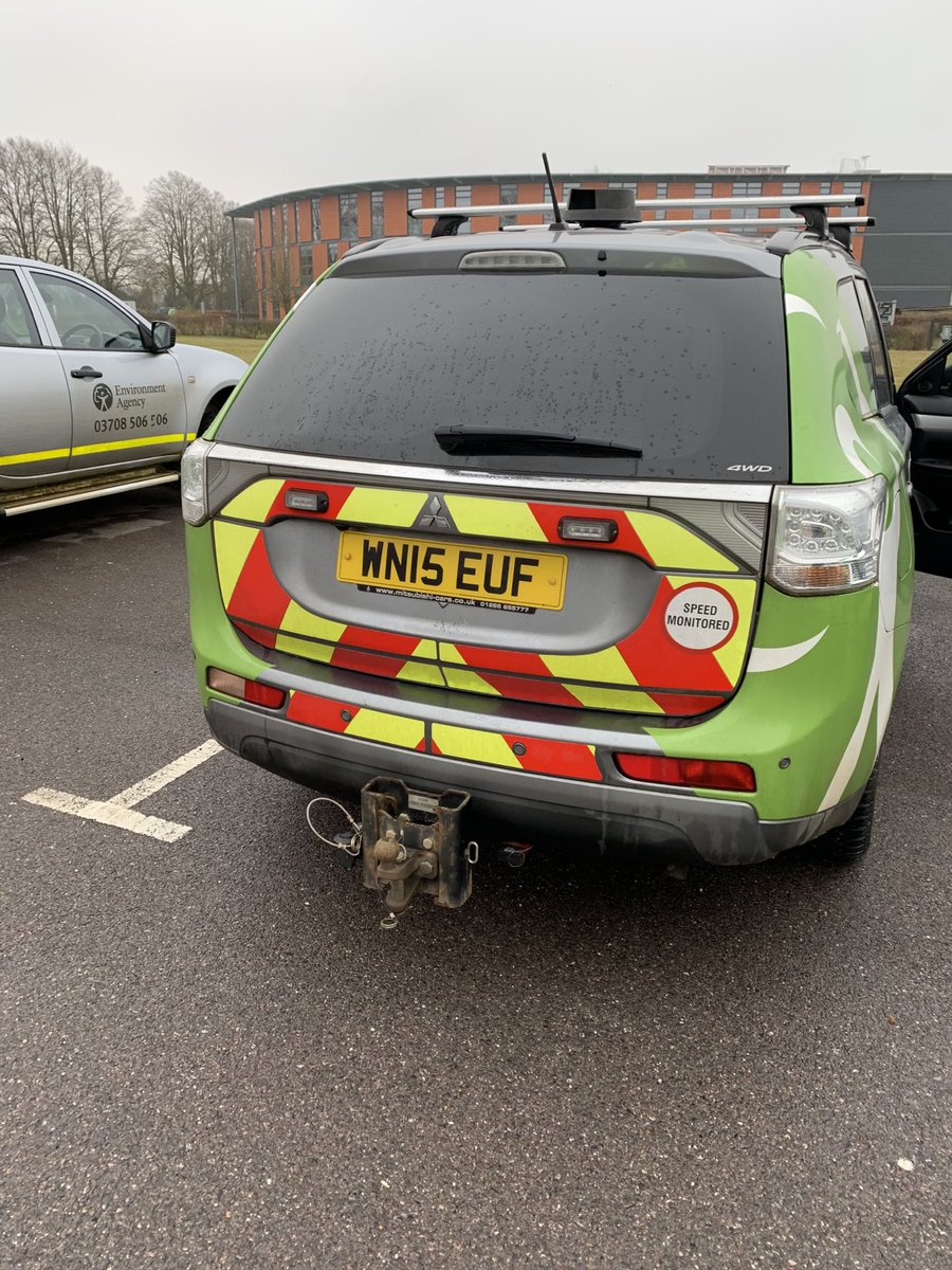 Thames takes delivery this week of 4 new vehicles at our lock sites 2 full electric and 2PHV ,Keith Reeve proudly accepts our first 100% electric vehicle working towards meeting our carbon ambitions .⁦<a href="/EnvAgencySE/">Environment AgencySE</a>⁩ ⁦<a href="/MarkHill03/">Mark Hill</a>⁩ ⁦@johncurtinEA⁩ ⁦<a href="/wifo_ea/">Women in Field Operations EA</a>⁩