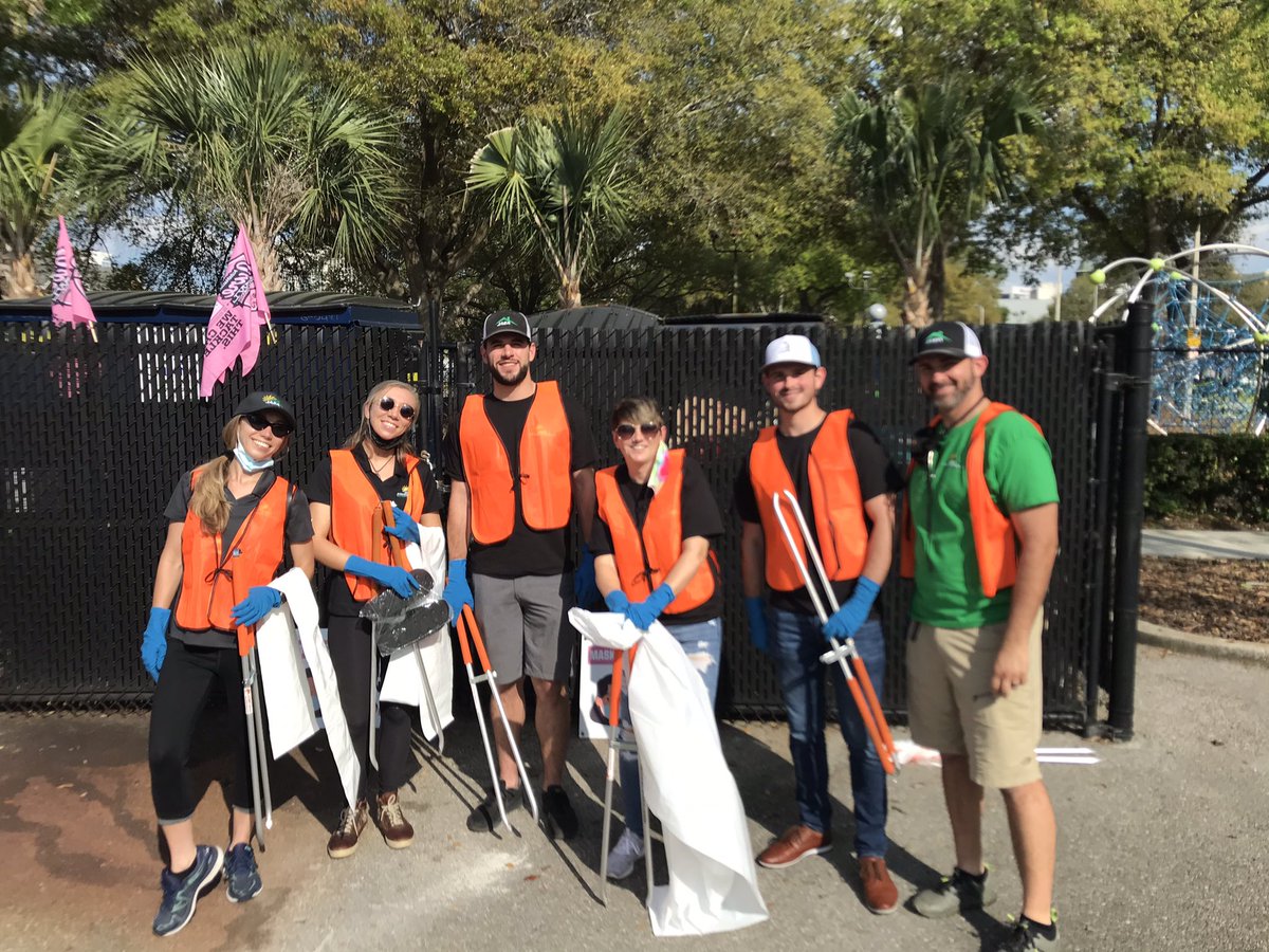 JAEARoofs's tweet photo. #JAEdwardsOfAmerica staff and Project Managers went out to support the @the_osf Cleanup for the cure yesterday and found a few missing shingles! With the help of the @CureBowl Together #WeCanTackleThis https://t.co/s24LmDot6d