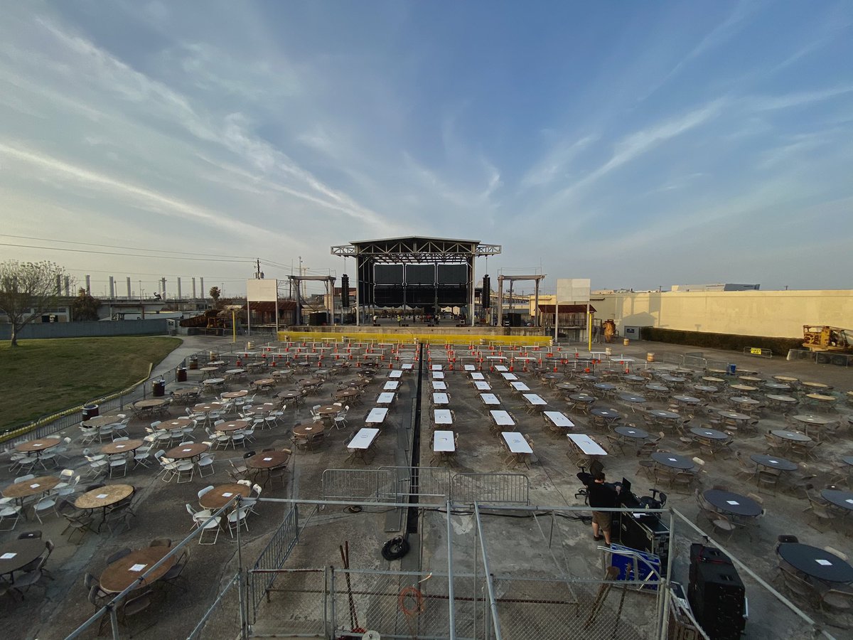 ConcreteStreet's tweet photo. #SpringBreakOnTheCoast NIGHT 1 // TONIGHT 🌊🌴
7:30 - Jake Ward
8:15 - @RandallKingBand
9:45 - @codyjohnson
Limited tickets remain → https://t.co/37d0hl9rHc https://t.co/VDoEWIYLpt