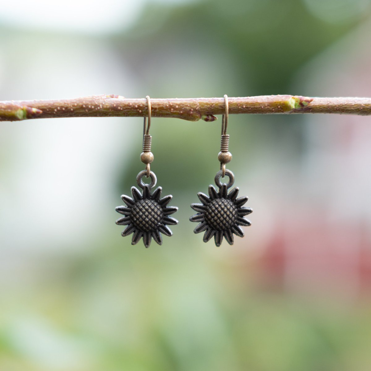 cadokatie's tweet photo. BOGO EARRINGS🎉🎉

ALL earrings on our site will be buy one get one FREEEE all weekend long!! No code needed😋✨

https://t.co/h5zR6SV1Ka https://t.co/xAqWEunovX