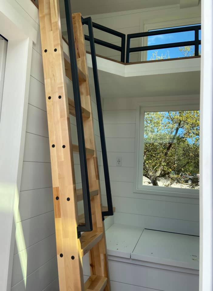 Movable_Roots's tweet photo. Sturdy stairs for #tinyhouse loft access. Can't wait to show the rest of the house! #smalldesign #DIY #Tinyhousemovement https://t.co/HbWxgsEbbG