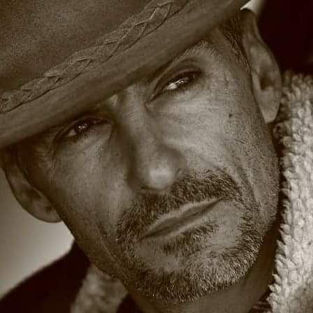 CassidyLoup's tweet photo. Oh mon dieu qu'elle tristesse .... 💔
#RIPCliffSimon 😭
Tu as toujours été mon méchant préféré, beau, charismatique, magnétique, envoûtant, avec un charme fou et un sourire à tomber par terre ! 😍
Tu nous manques déjà ...! 😭
Mais je sais où que tu ailles tu va tous les charmer ! https://t.co/kWokfEKMjn
