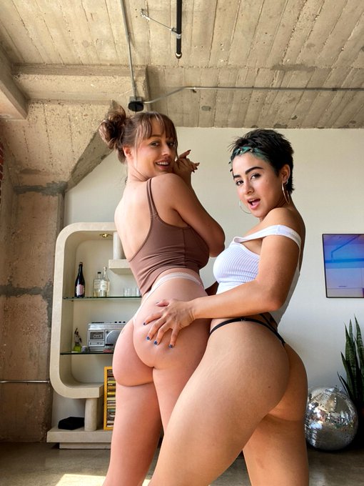 I had my hands full with @Sabrinanichol ... we had so much fucking fun together. Fire content dropping<a class="tags" href="/tag/sabrinanichol">@sabrinanichol</a><a href="/tag/nonutnovember"class="tags"><span>#nonutnovember</span></a>