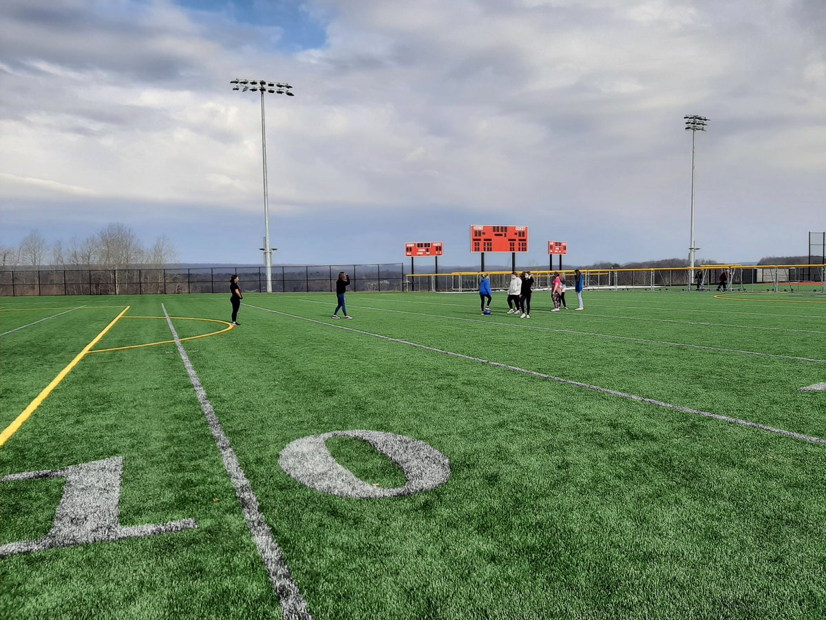 CCMSPhysEd's tweet photo. Excited for nice weather to get Ss outside on the new Red Devilplex! #WeAreCC @CCMS_RedDevils @CCHSRedDevils https://t.co/hDFFWMWHlA