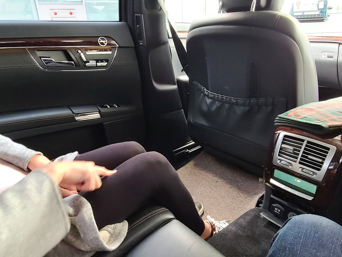 Audi S8 Plusオーナー 現在代車s560わナンバー生活 旅のタクシー 博多タクシーは 高級車が多いと思う ちょいと型は古いが 2のs550 前回来たときはセンチュリー とても面白い街です 博多 福岡 楽しすぎ メルセデス メルセデスベンツ S550 Audi S8 Plusオーナー 現在代車s560わナンバー生活 旅のタクシー 博多タクシーは 高級車が多いと思う ちょいと型は古いが 2のs550 前回来たときはセンチュリー とても面白い街です 博多 福岡 楽しすぎ メルセデス メルセデスベンツ S550