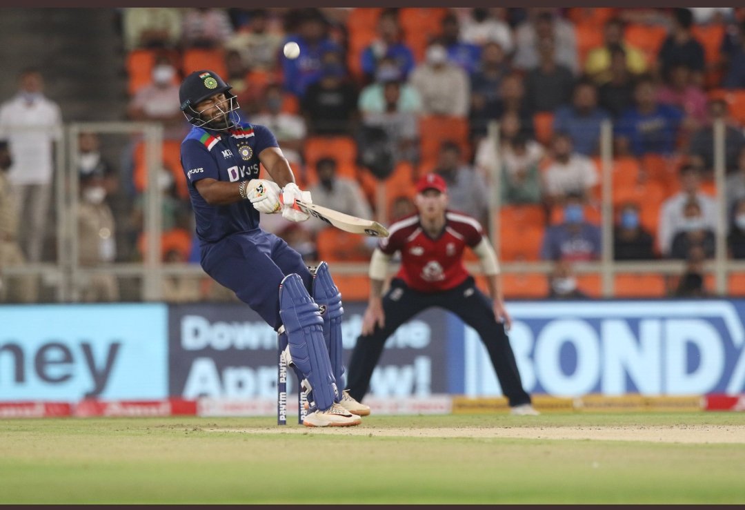 HrishabhTiwari7's tweet photo. Reverse lap on archer

What a brilliant shot @RishabhPant17

#INDvsEND #ShreyasIyer #KLRahul #Cricket #Ahmedabad #MoteraCricketStadium https://t.co/i0ADuymc6V