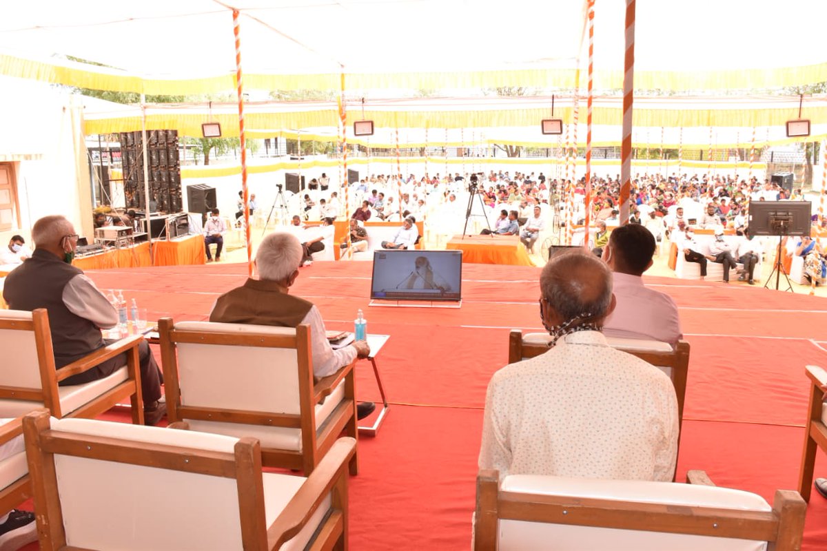 Under the Guidance of resp DM sir, celebration of azadi Ka amrut mahotsav at Lodara, mansa. Administration celebrated the 12th march on line of Gandhian values through bike rally carrying slogan, playing of  bhajans like vaishnav Jan, cleanliness campaign. <a href="/CollectorGnr/">Collector & District Magistrate, Gandhinagar</a> <a href="/CMOGuj/">CMO Gujarat</a>