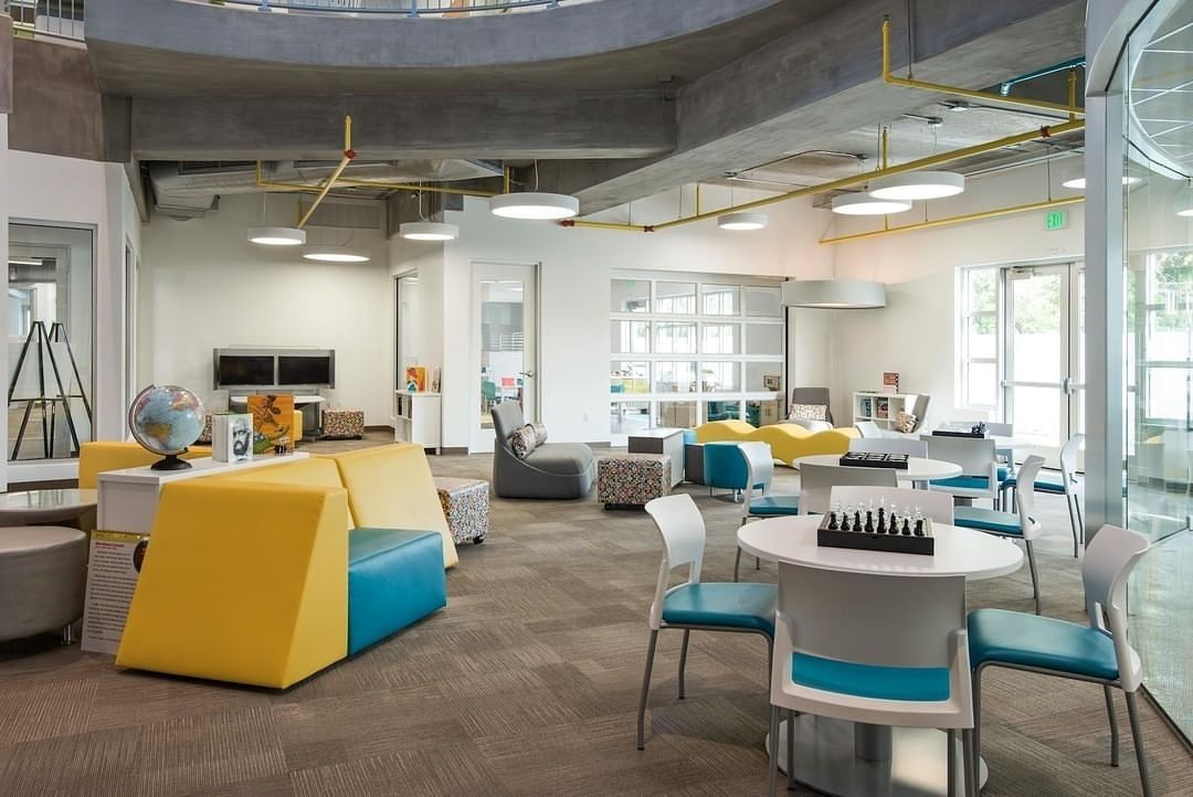 Beautifulideas3's tweet image. While the season may bring blooming flowers, it also brings inspiration to incorporate beautiful colors in the workplace. 

#InteriorDesign #LoveDesign #InteriorDesignAddict
#schoolinteriordesign #schoolinterior