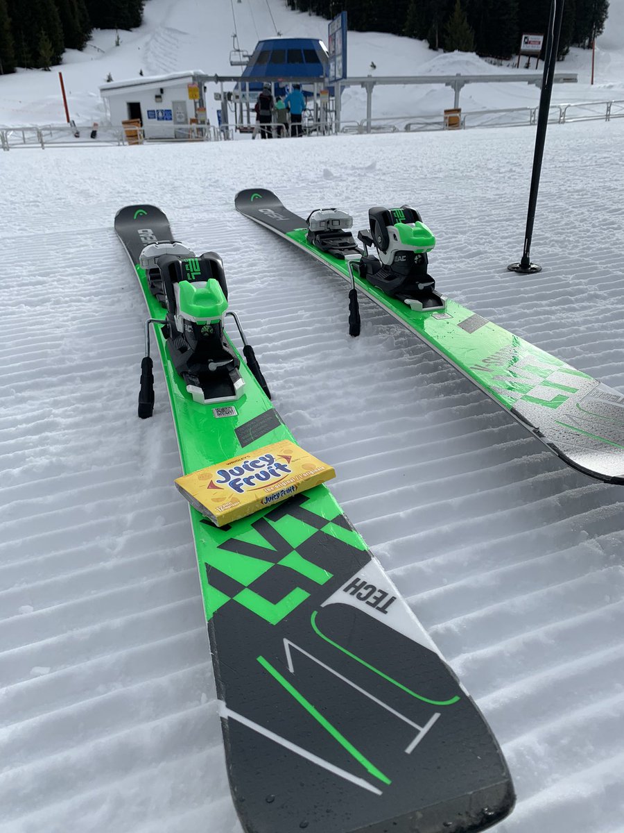 adam_blanchard's tweet photo. First day of vacation and the conditions look great. 🎵‘Got my skis shined up, got a stick of Juicy Fruit’ 🎵 #bigwhite #gemlake https://t.co/jw7ozKuepw