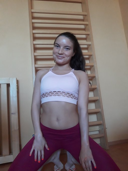 Torna előtt egy kis fot&oacute;zkod&aacute;s a kedvetek&eacute;rt 😉😙 Puszim &amp; &Ouml;lel&eacute;s mindenkinek https://t.co/N1IeCoVwJl