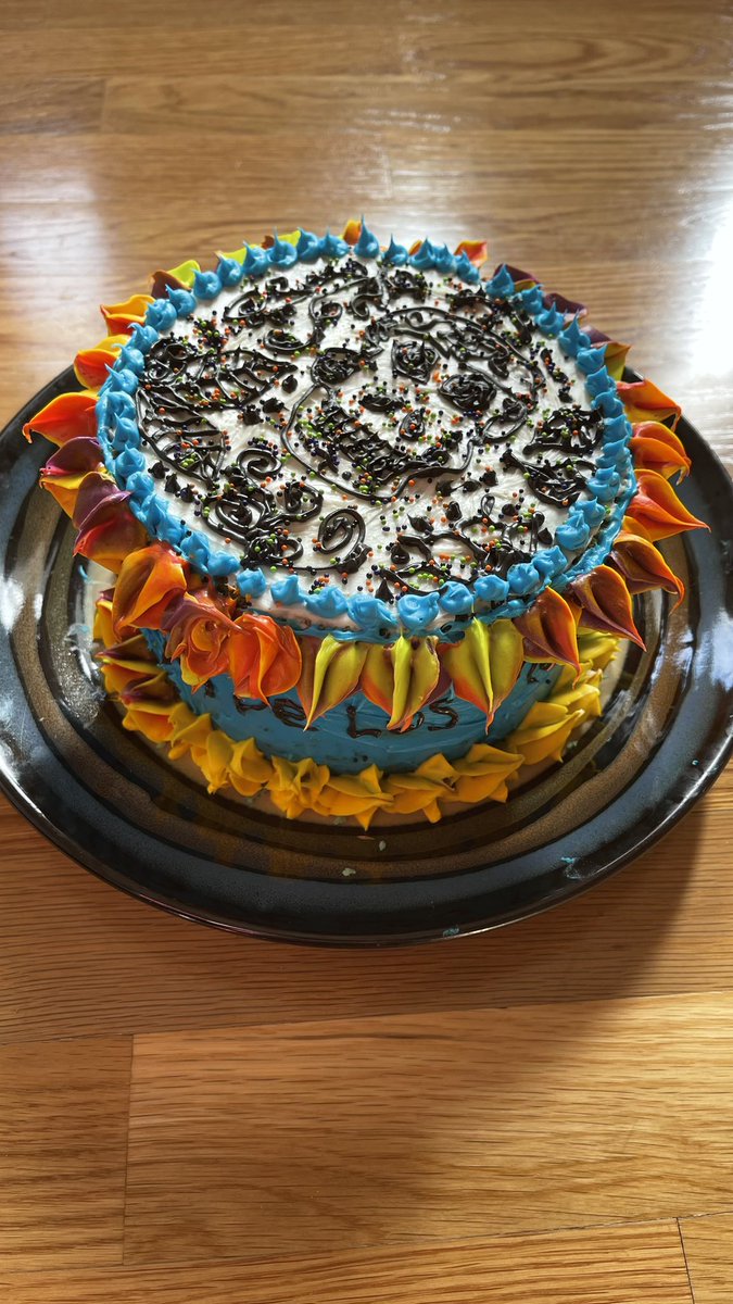 KoreyBarkley's tweet image. My Spanish Students rocked the Cake Wars this week! #contest #worldlanguageweek #CAKE