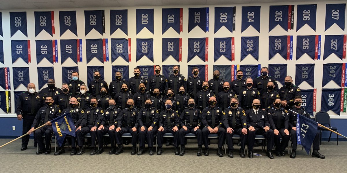 DallasPD's tweet image. Congratulations to @DPDAcademy ##Class373! Welcome to the team! @DPDChiefGarcia