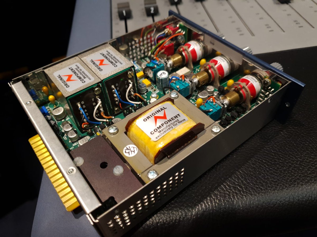 AMSNeveLtd's tweet photo. Marinair® transformers, diode-bridge design, thru-hole circuitry, independent limiter/compressor circuits, and bus linking features - the 2264ALB, a masterpiece in compact analogue design. #Neve #Studio #Proaudio https://t.co/KQIULYEB1H