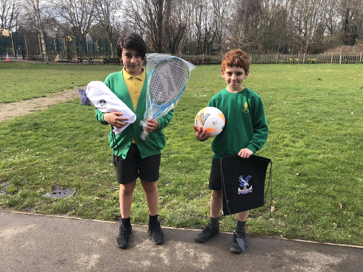 PoplarPrimary's tweet photo. A few more prize winners from Mr Edwards’ 60second challenges during lockdown. What amazing prizes! We hope you all enjoy getting active and using your new equipment. Thank you again to @WimbledonHC @CPFC @WimbledonFdn @surreycricket @QuickStrtHockey for your kind donations🎾🏏🏑 https://t.co/XxzoWZ8W98