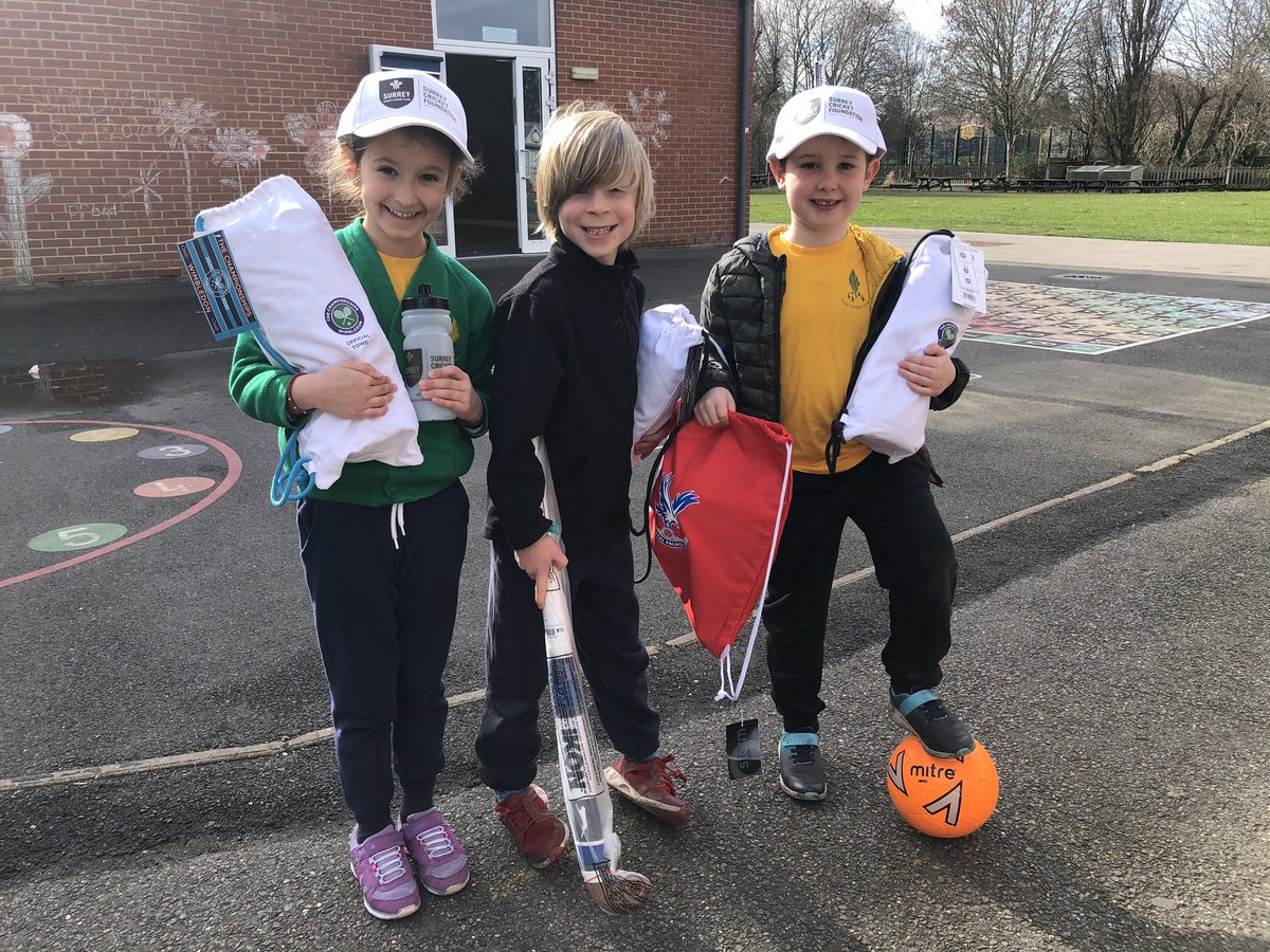 PoplarPrimary's tweet photo. A few more prize winners from Mr Edwards’ 60second challenges during lockdown. What amazing prizes! We hope you all enjoy getting active and using your new equipment. Thank you again to @WimbledonHC @CPFC @WimbledonFdn @surreycricket @QuickStrtHockey for your kind donations🎾🏏🏑 https://t.co/XxzoWZ8W98